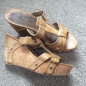 Guess wedge sandal